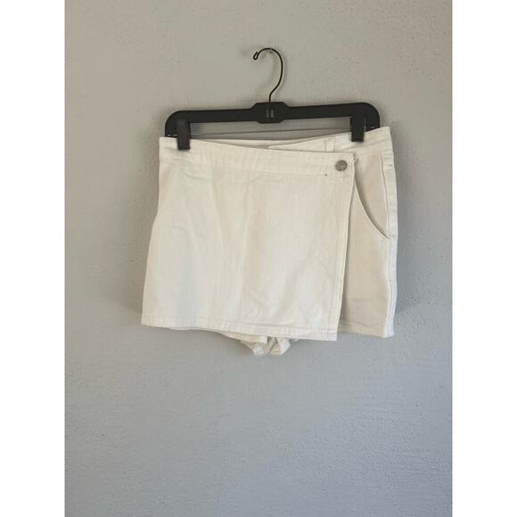 Anthropologie English Factory Woman White Denim Wrap Short, Size Medium - Picture 1 of 7
